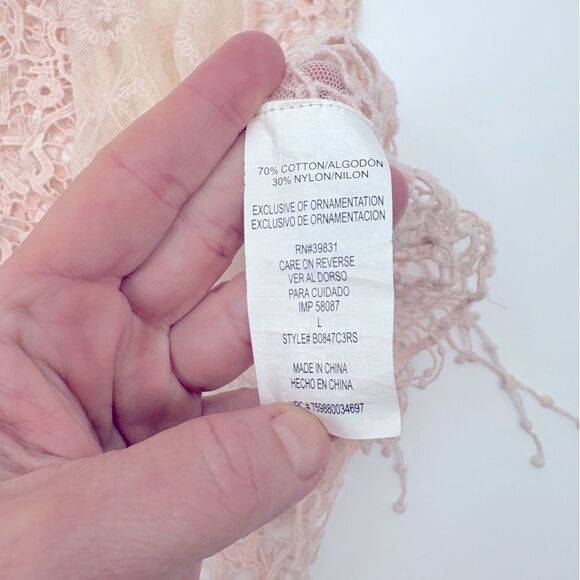 Democracy Blush Lace Crochet Top - Picture 5 of 7